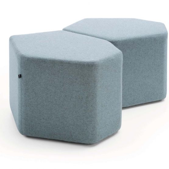 Pouf-d'accueil-bas-design-en-tissu-personnalisable-BAZALTO-BA-05-prosiege