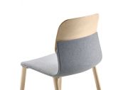 Chaise Klik tapissée pieds bois 2