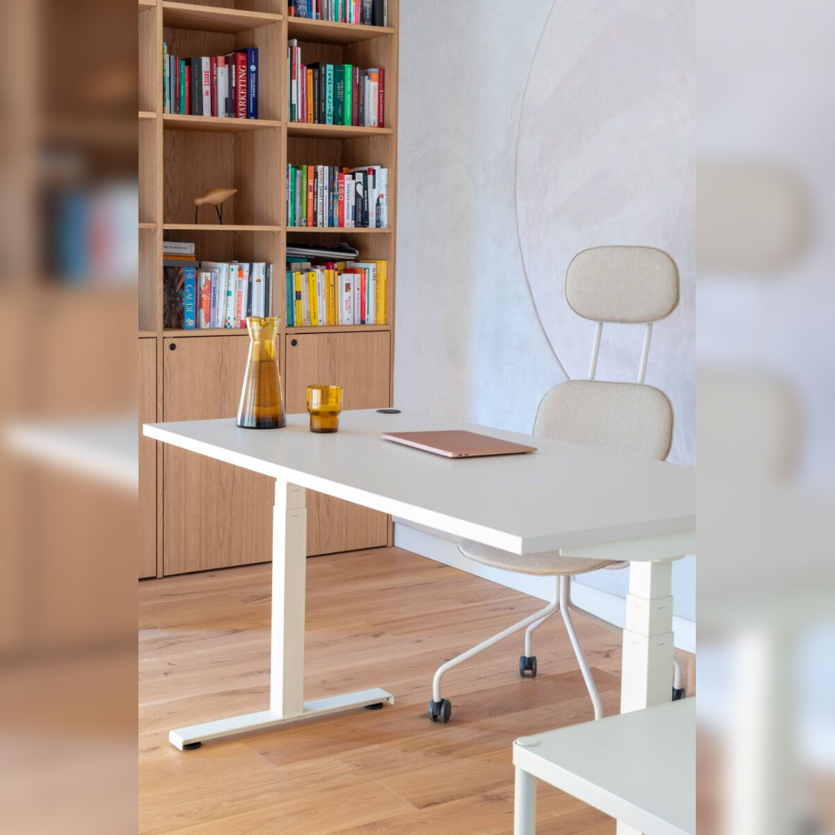 Bureau Réglable En Hauteur Avec Roulettes - Plan De Travail 60x40cm - Hauteur 61.5 à 96.5cm - Beige - Pour Salon, Bureau, Télétravail