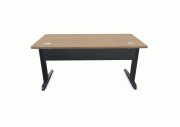 Bureau droit 160 x 80 cm avec passe-câbles et voile de fond Corial 8